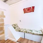 Apartament 6 Guests Flat In Heart Of - Pompidou *